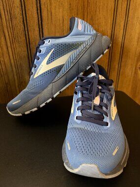Brooks Adrenaline GTS 22 Women’s Running Shoes | Blue | Size 7 B